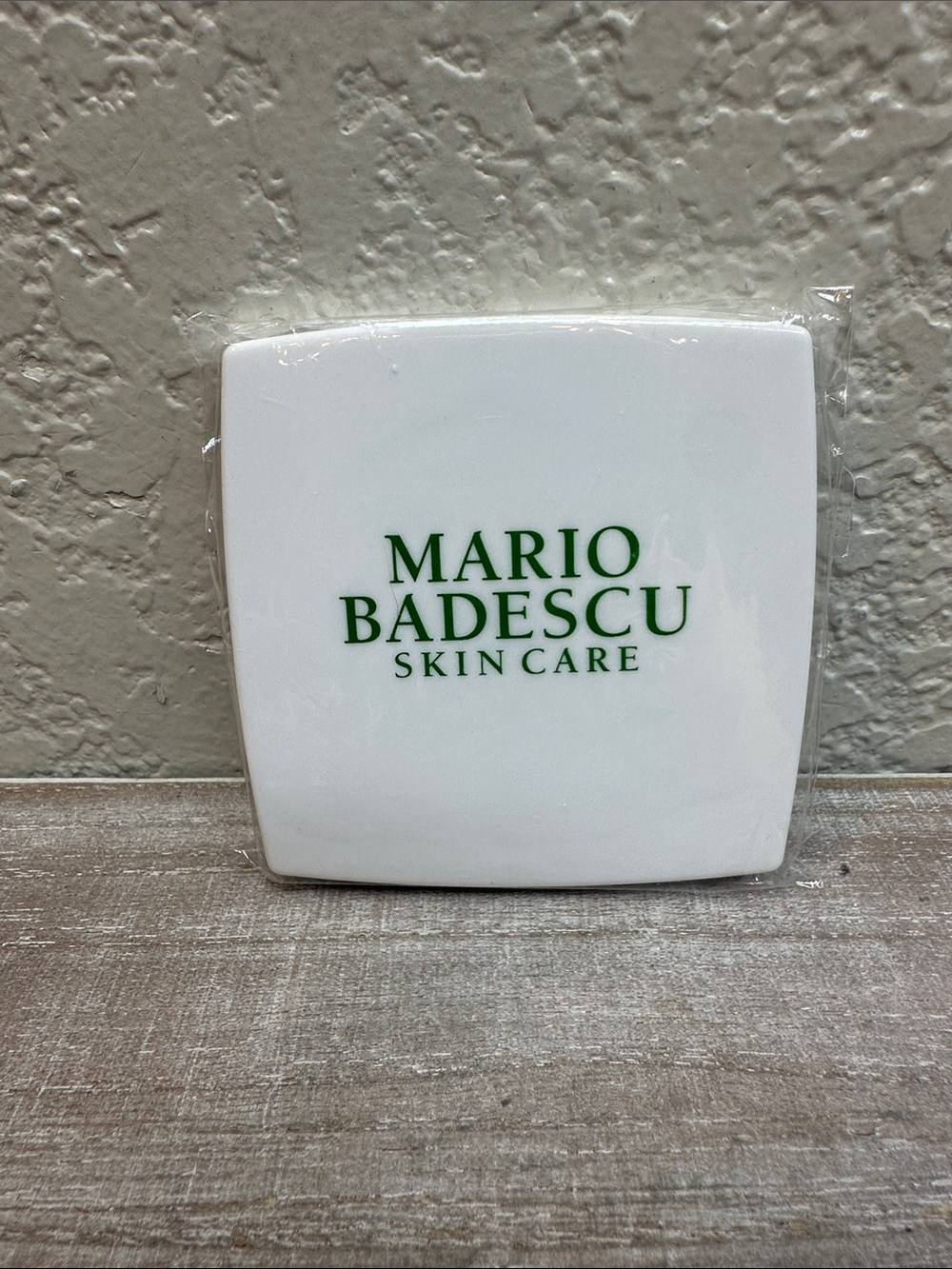 👍🏻‎ FREE NEW! Mario Badescu Flip Mirror